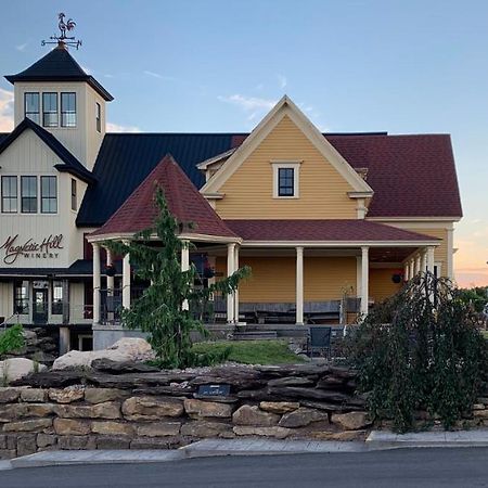 Hotel Magnetic Hill Winery Moncton Exteriér fotografie