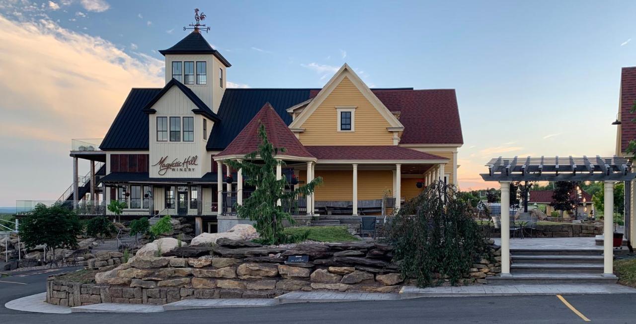 Hotel Magnetic Hill Winery Moncton Exteriér fotografie